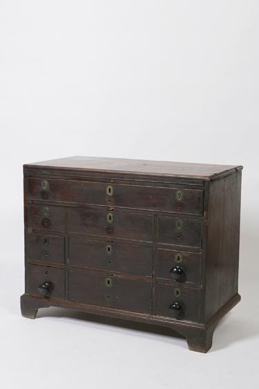 Appraisal: A GEORGE III MAHOGANY CHEST OF DRAWERS the rectangular top