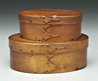 Appraisal: Two Shaker lidded boxes finger jointed construction with copper rivets