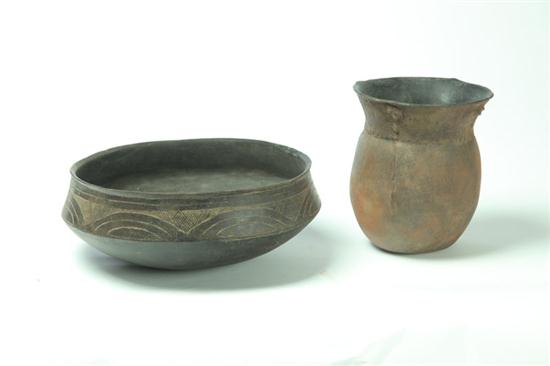 Appraisal: PREHISTORIC POTTERY JAR AND BOWL Caddo culture ca - Incised