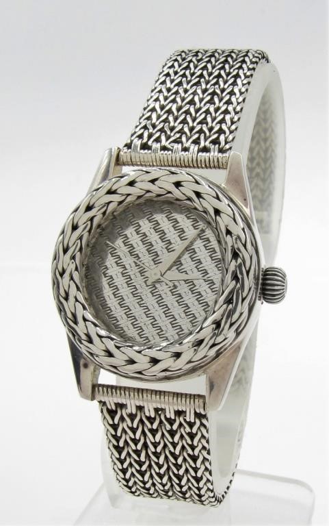 Appraisal: A John Hardy sterling silver quartz watch hand crafted recyclable