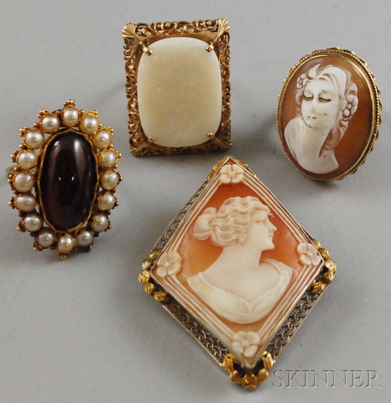 Appraisal: Four Antique kt Gold Jewelry Items a shell-carved cameo ring