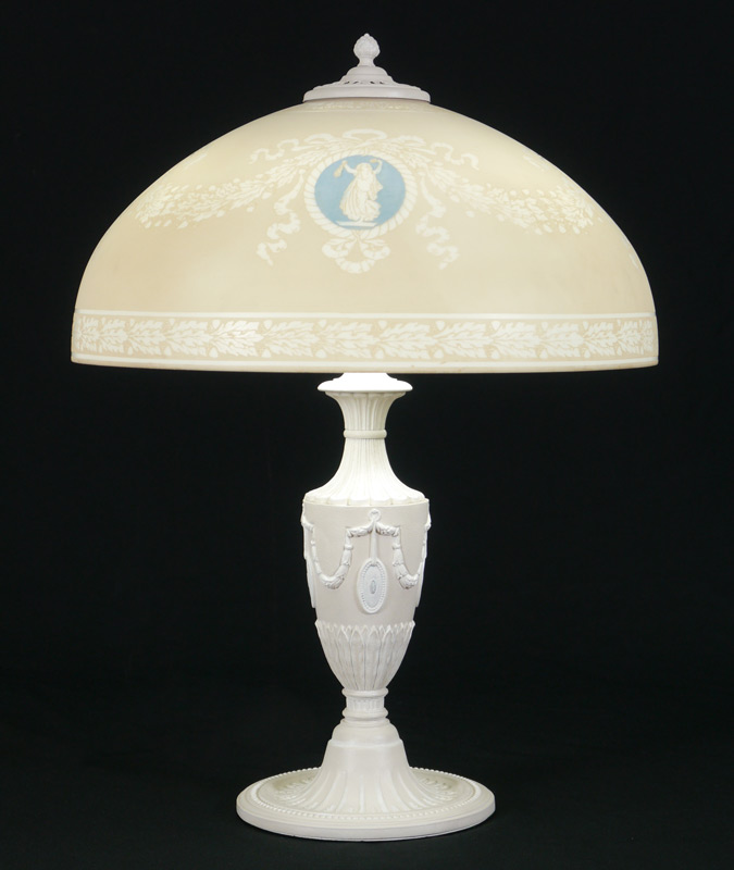 Appraisal: STEUBEN VINTAGE LAMP WITH INTAGLIO CUT SHADE White dome shade