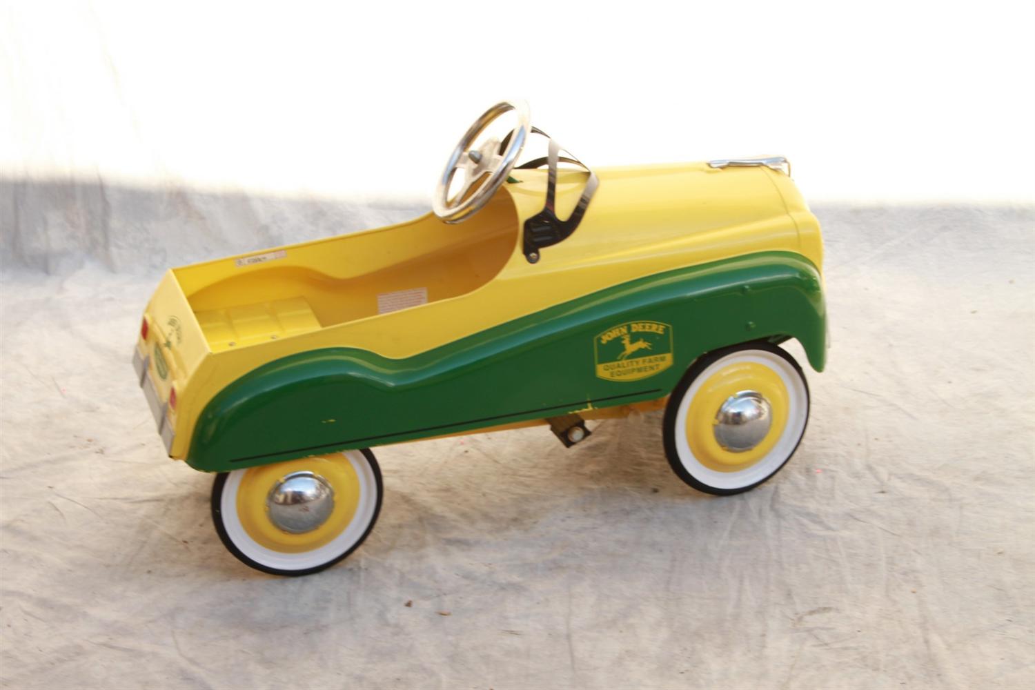 Appraisal: John Deere pedal car h x l x w