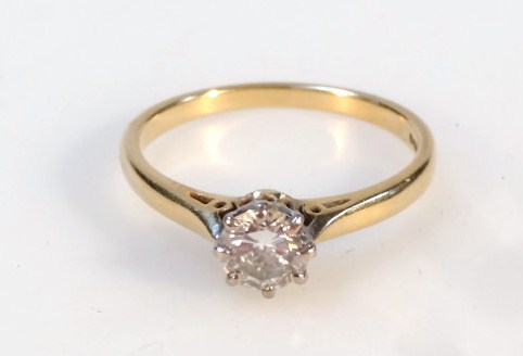 Appraisal: A ladies diamond solitaire ring claw set on part pierced