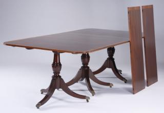 Appraisal: th c English mahogany dining table Late th century Sheraton-style