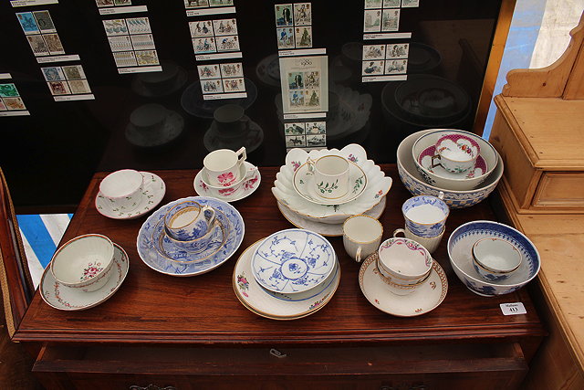 Appraisal: A GROUP OF TH CENTURY AND LATER PORCELAIN AND OTHER