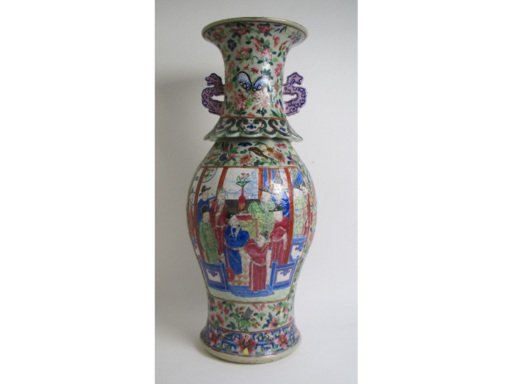 Appraisal: A Chinese famille rose vase painted with mandarins and courtesans