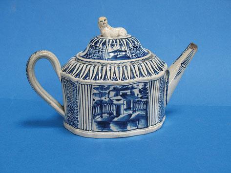 Appraisal: A PEARLWARE BLUE AND WHITE TEAPOT late th century of