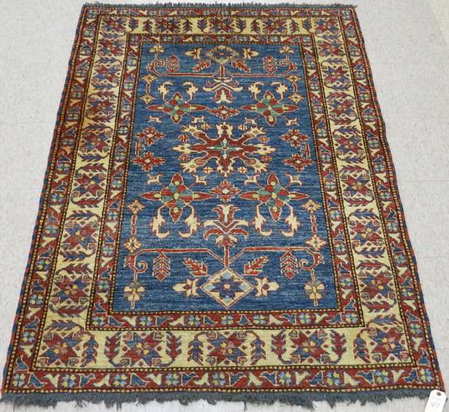 Appraisal: HAND KNOTTED ORIENTAL AREA RUG Turkish Sirvan Siirt Province southeast