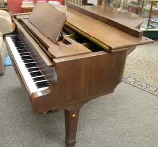 Appraisal: Young Chang mahogany baby grand piano in excellent condition ht