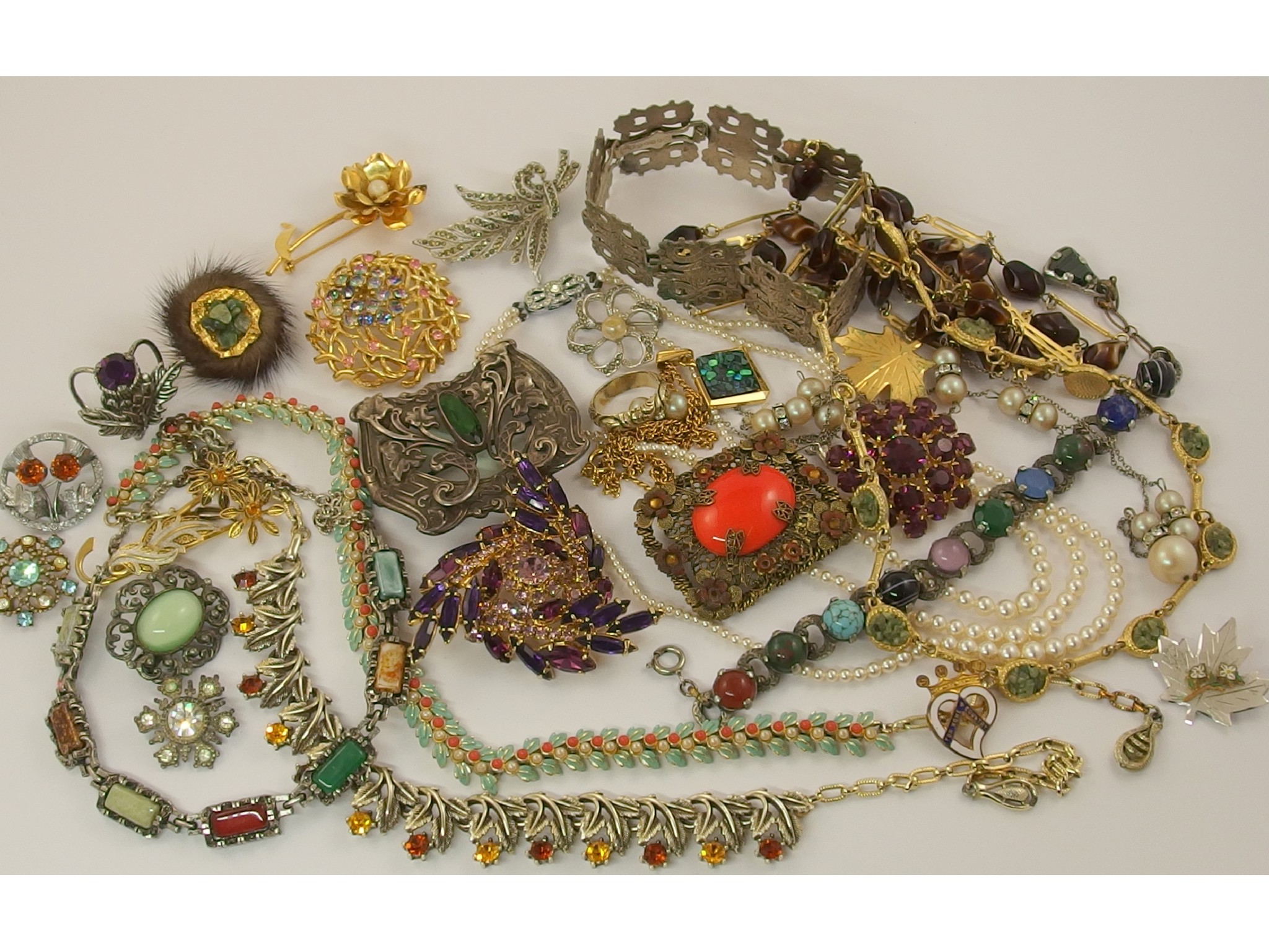 Appraisal: A collection of vintage costume jewellery to include items by