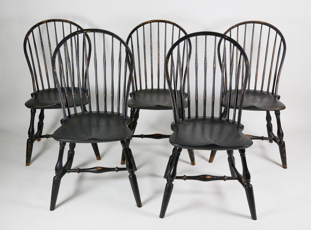 Appraisal: Set of Five Contemporary Rhode Island Style Bow Back Windsor