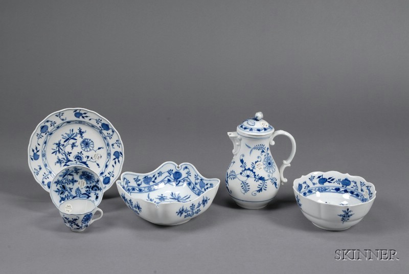 Appraisal: Assembled Meissen Blue Onion Pattern Service Germany late th early