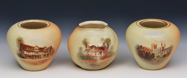 Appraisal: A ROYAL WORCESTER SMALL BOWL decorated with Ann Hathaway's cottage