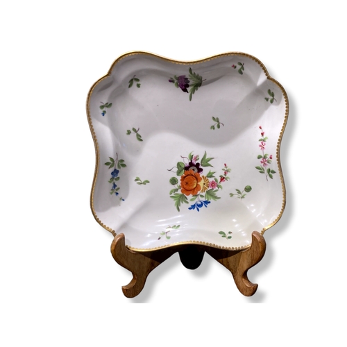 Appraisal: A th-century Chamberlains Worcester porcelain dish Hand painted flowers in