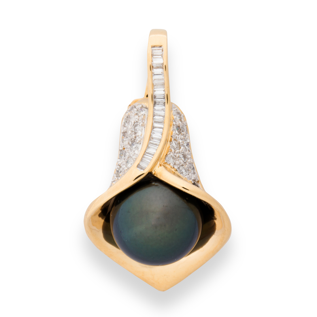 Appraisal: A TAHITIAN BLACK SOUTH SEA PEARL DIAMOND AND EIGHTEEN KARAT