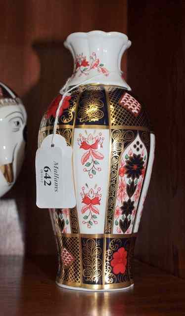 Appraisal: A ROYAL CROWN DERBY OLD IMARI PATTERN VASE of inverted