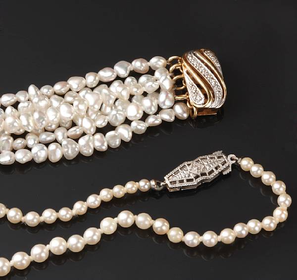 Appraisal: A single strand of graduated cultured pearls with a six-strand