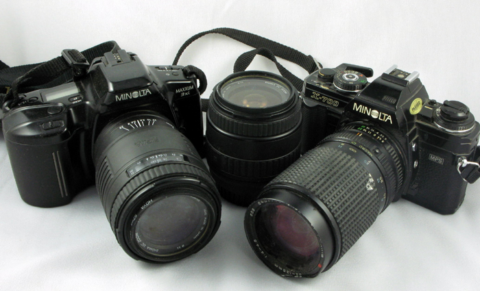 Appraisal: TWO MINOLTA SINGLE LENS REFLEX CAMERAS a Maxxuum xi having