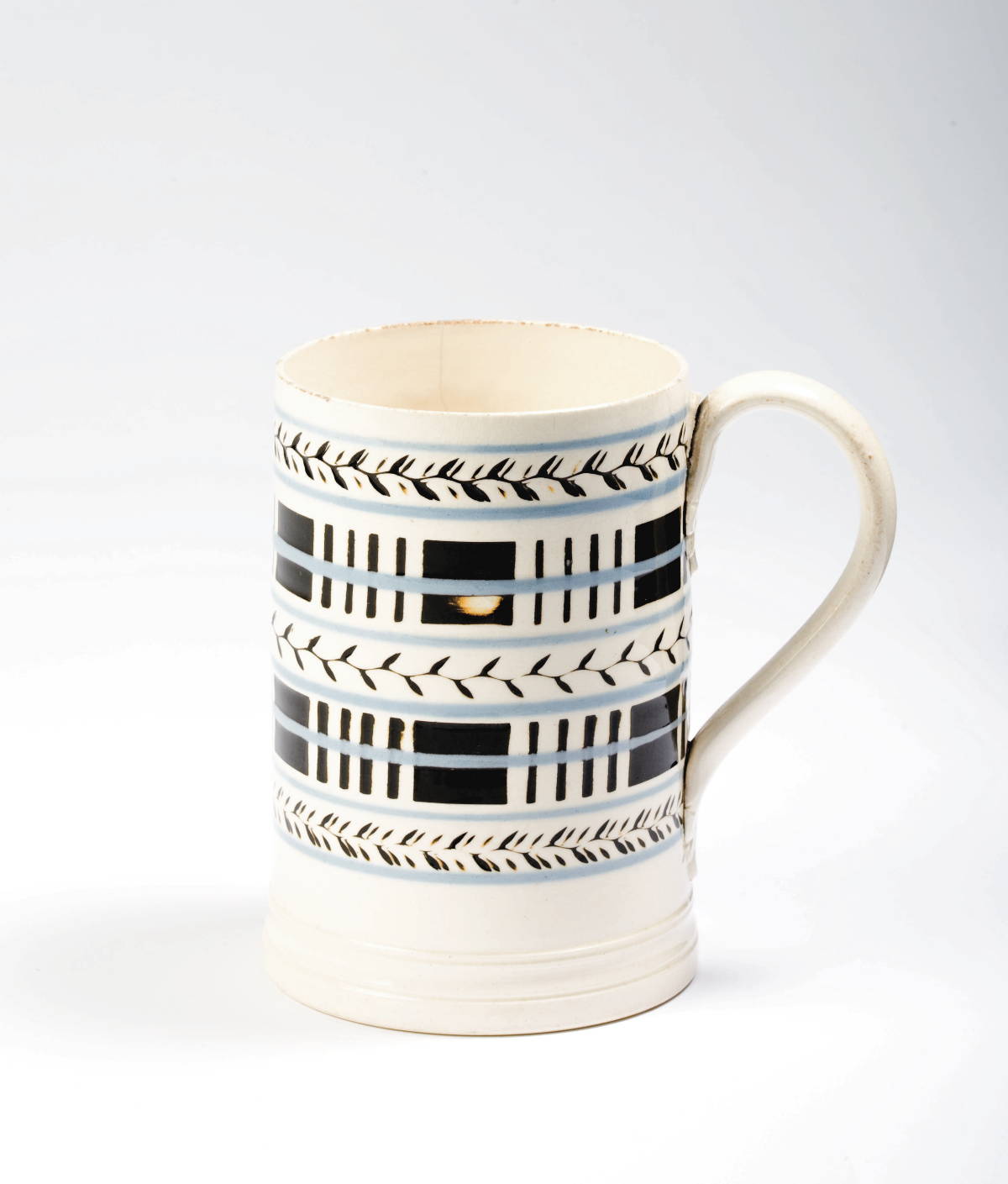 Appraisal: SCOTTISH PEARLWARE MOCHAWARE QUART MUG ATTRIBUTED TO THE NEWBIGGING POTTERY