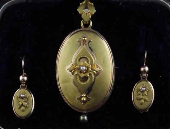 Appraisal: A Victorian two colour gold pendant set with a single