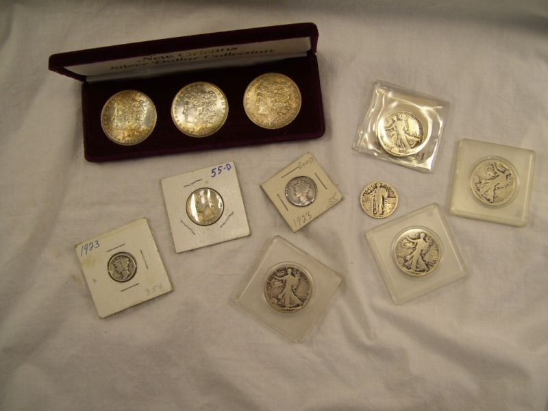 Appraisal: Misc Coin Lot Includes - Morgan dollars O - D