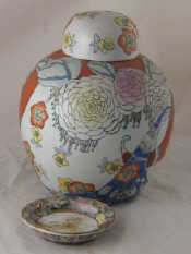 Appraisal: A large ginger jar and cover with chrysanthemum and other