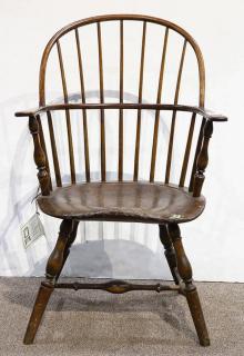 Appraisal: American sack back Windsor armchair possibly Philadelphia - having knuckle