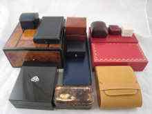 Appraisal: A quantity of modern and vintage jewellery and other boxes