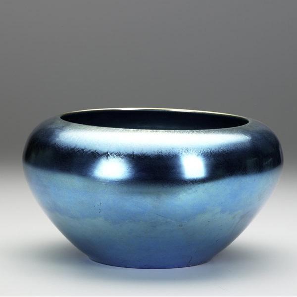 Appraisal: STEUBEN Large blue Aurene center bowl with closed-in rim Etched