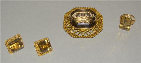 Appraisal: PORTUGUESE GOLD AND CITRINE JEWELRY GROUP The brooch set with