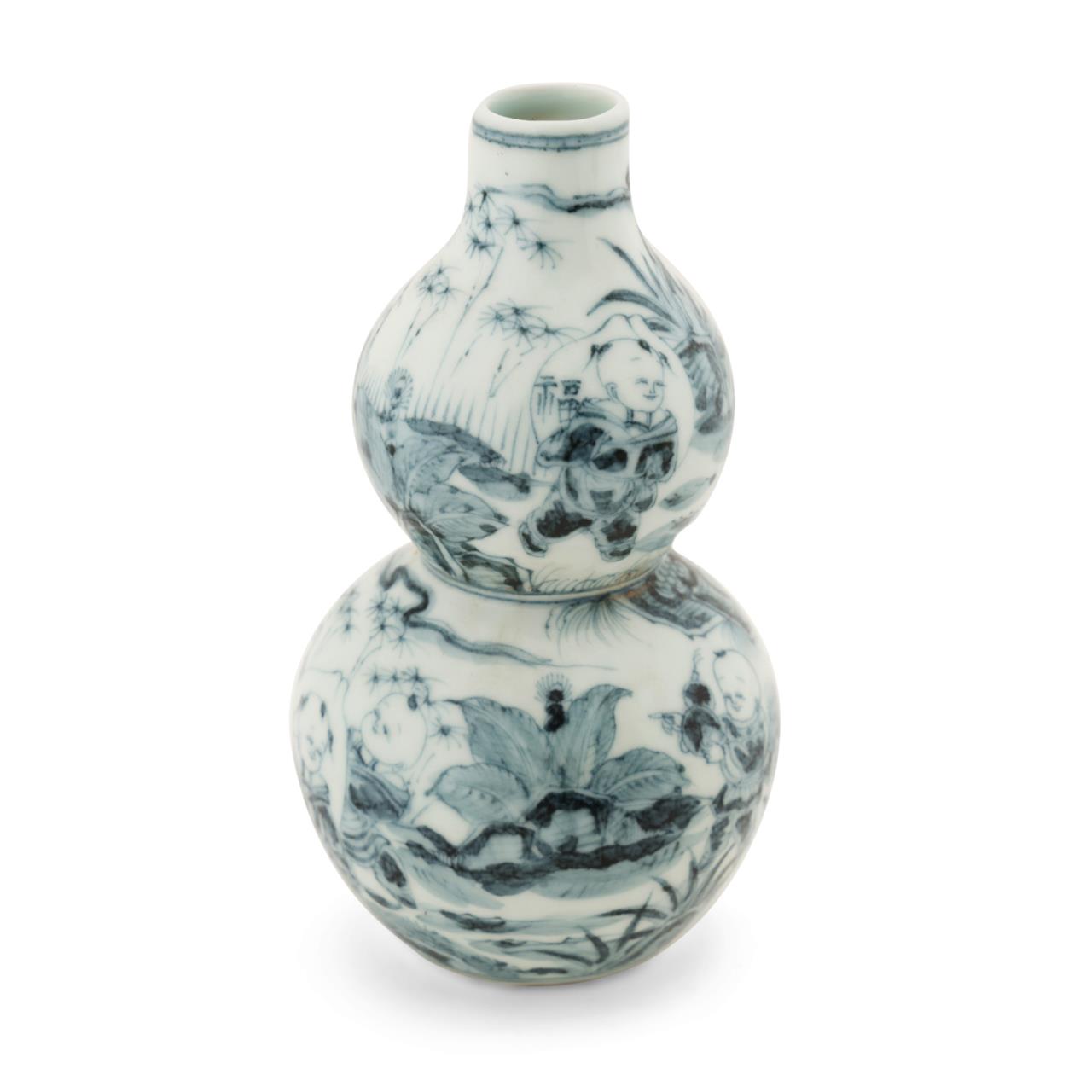 Appraisal: SMALL CHINESE BLUE WHITE DOUBLE GOURD VASE Chinese small blue