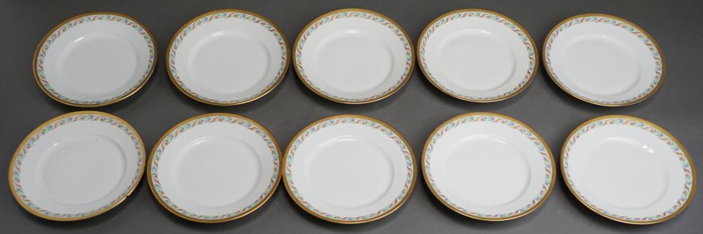 Appraisal: TEN GINORI ITALIA FOR STERN BROTHERS RENAISSANCE PORCELAIN DINNER PLATESTen