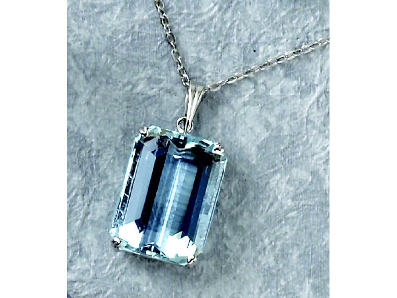 Appraisal: AQUAMARINE PENDANT k white gold pendant set with one rectangular