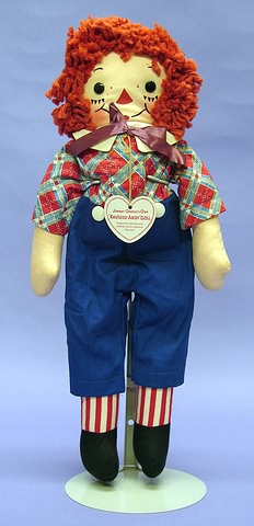 Appraisal: Antique cloth doll Georgene Novelties Inc Raggedy Andy Heart shaped