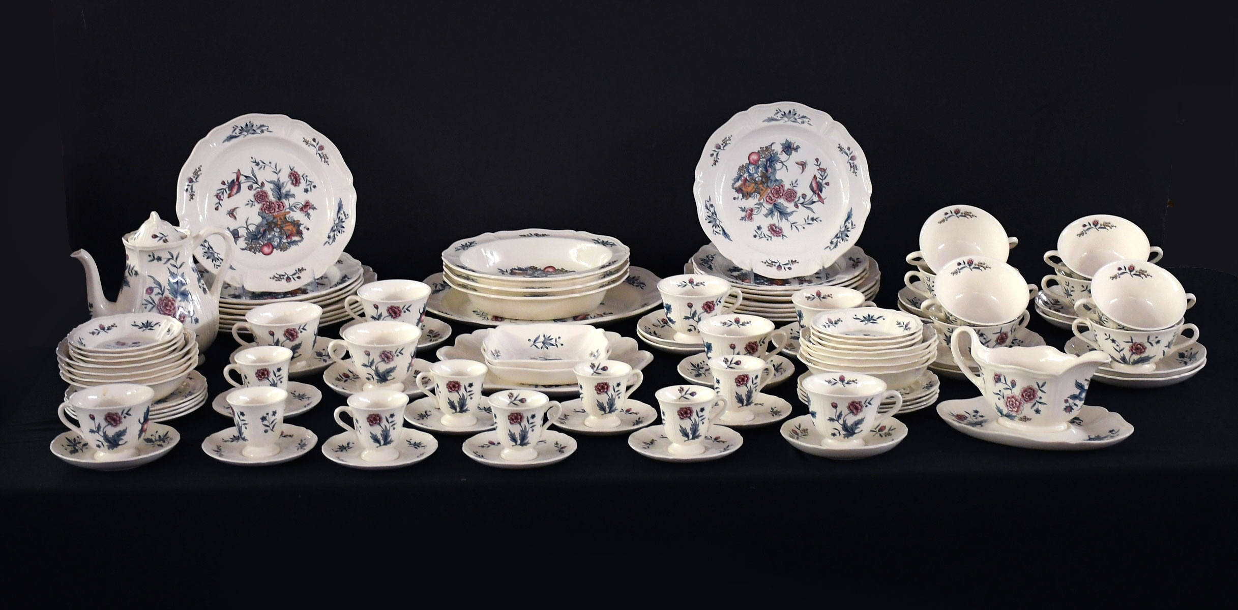 Appraisal: LARGE LOT WEDGWOOD WILLIAMSBURG POTPOURRI CHINA small dinner plates large