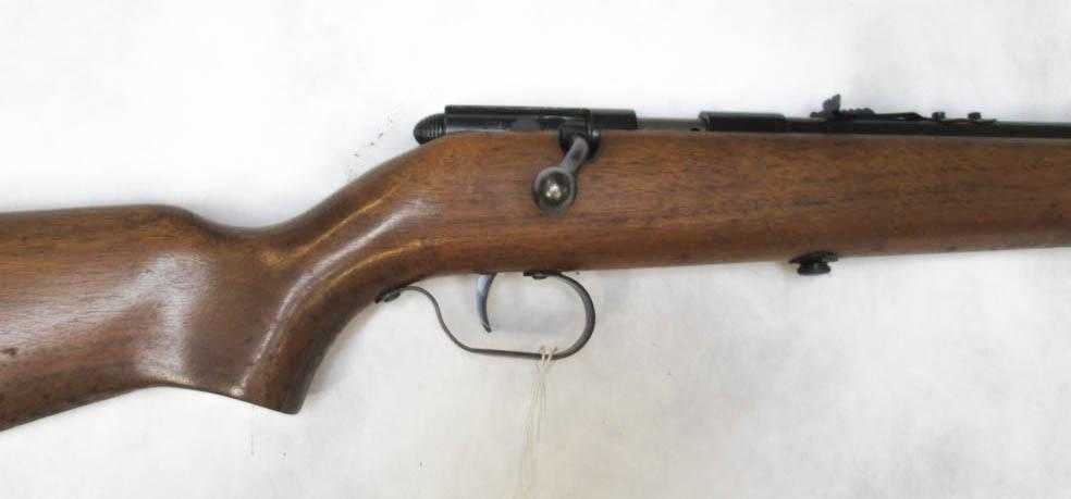 Appraisal: HARRINGTON AND RICHARDSON MODEL FIELDSMAN BOLT ACTION RIFLE s l