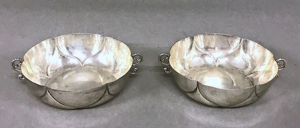 Appraisal: Pair of English Silver Lobed Deep Bowls Pair of English