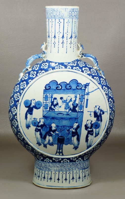 Appraisal: Chinese porcelain blue white moon flask repaired at top h