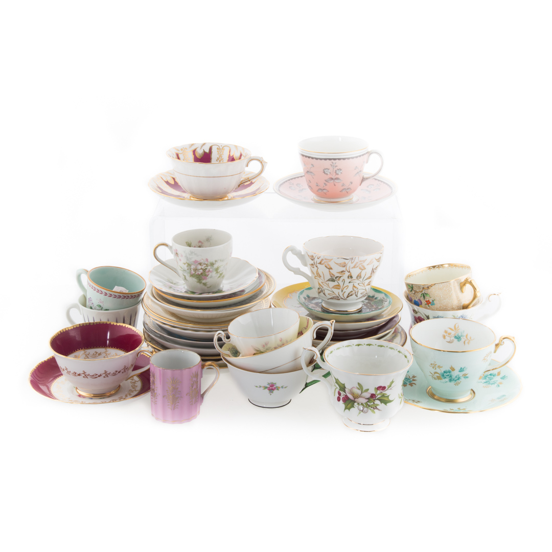 Appraisal: decorative teacups and saucers makers include Royal Worcester Royal Albert