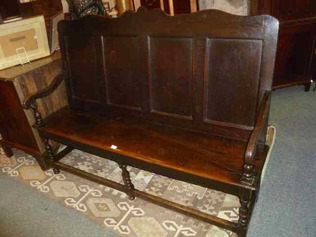 Appraisal: AN TH CENTURY OAK SETTLE