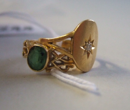 Appraisal: An ct gold and green gemstone set single stone ring