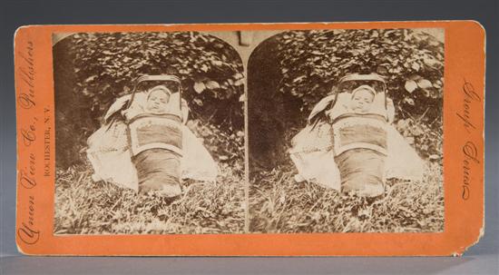 Appraisal: Native Americans stereoscopic view cards Native Americans with the following