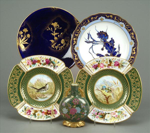 Appraisal: A pair of Copeland quatrefoil dessert plates painted with birds