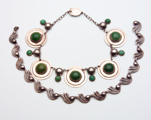 Appraisal: TAXCO MEXICAN SILVER Good Mexican silver and green onyx necklace