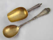 Appraisal: A Russian silver caddy spoon of plain conventional form with