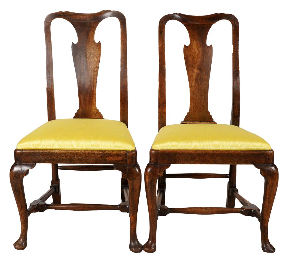 Appraisal: TWO AMERICAN QUEEN ANNE WALNUT SIDE CHAIRS th century the