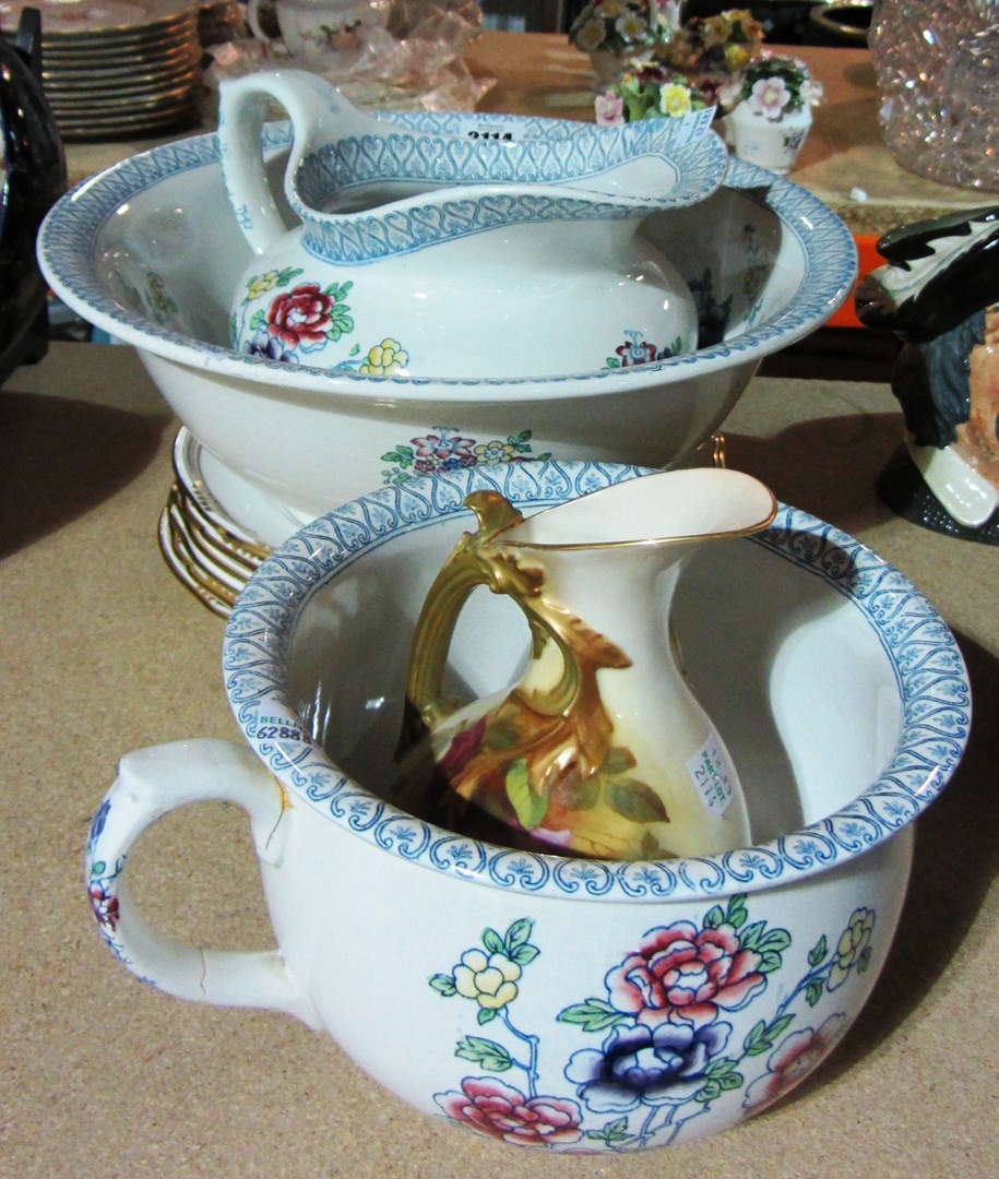 Appraisal: A group of ceramics including a washbowl and jug six