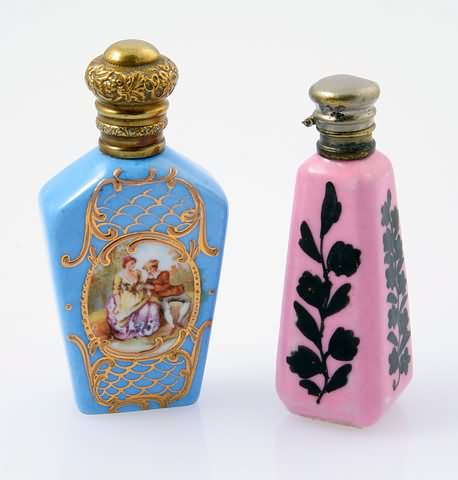 Appraisal: Circa a pink and black floral bottle and a Louis