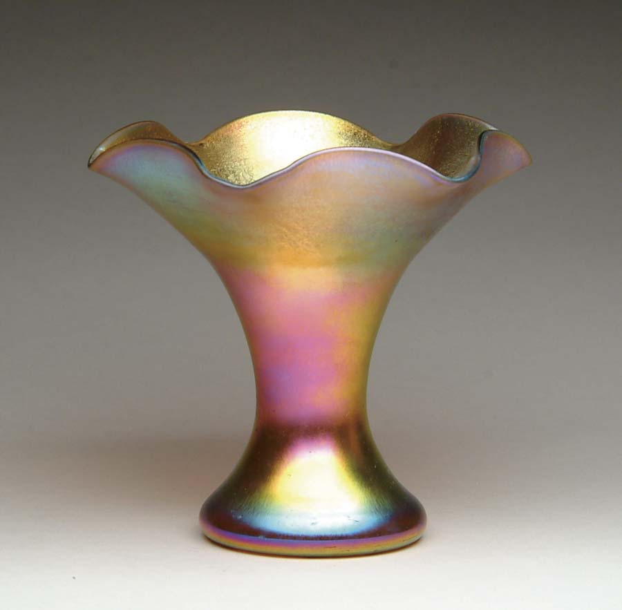 Appraisal: STEUBEN AURENE VASE Lovely Aurene vase has gold iridescent finish